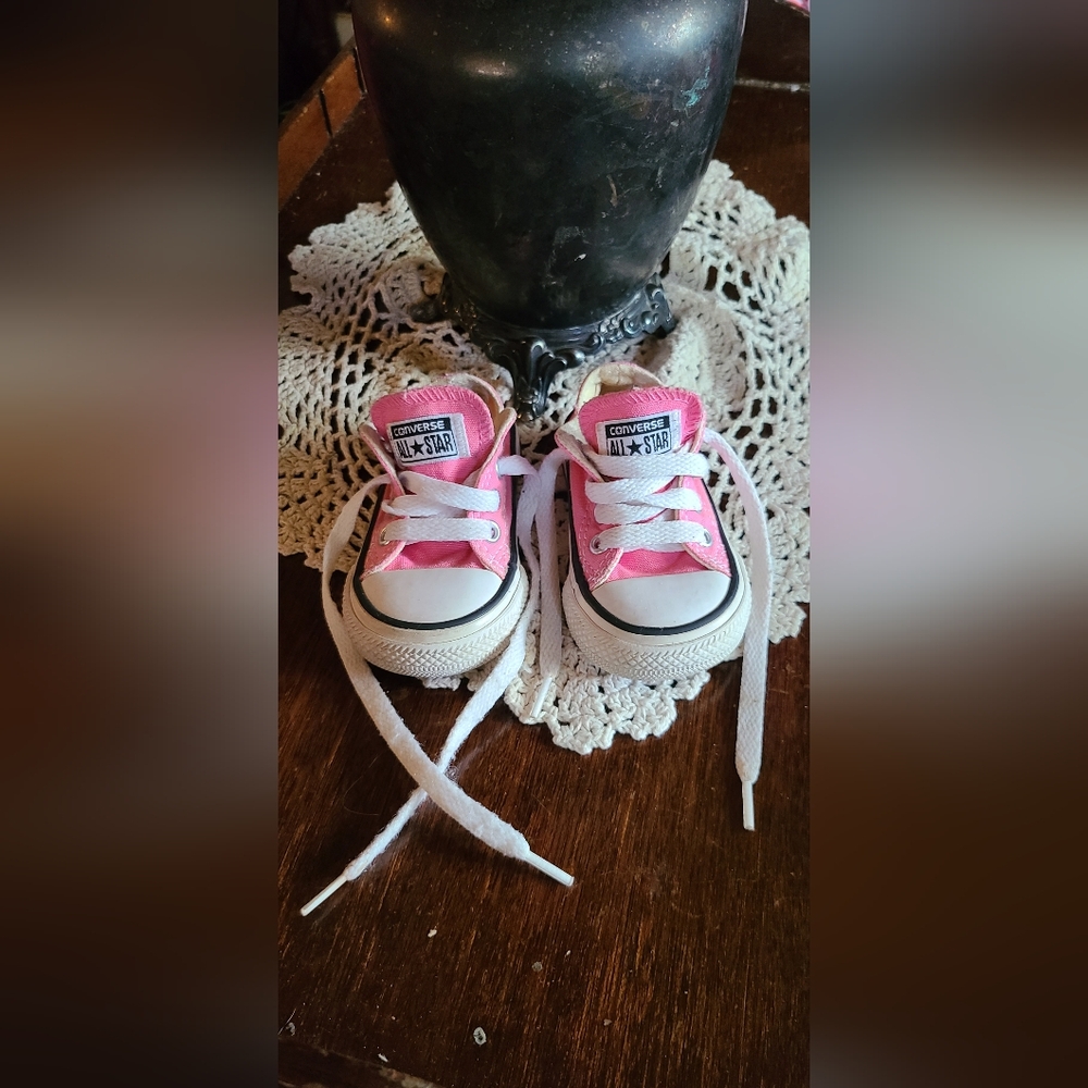 Baby/ toddler pink all star converse